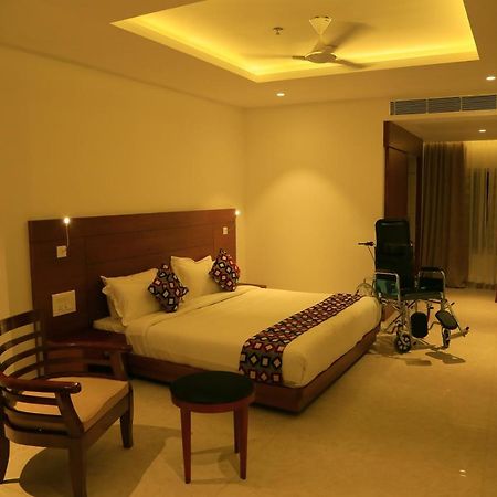 Hotel Victoria International Kattappana Exterior photo